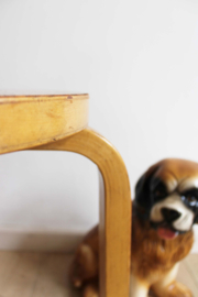 Set van 4 houten retro krukken. Vintage krukjes, Alvar Aalto - E60 - Artek stijl.