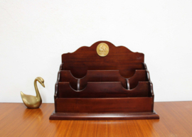 Klassiek houten postbakje, antiek look. Retro desk organzier / pennenbak