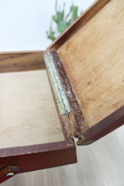 Retro  Mid Century Sewing box / craft organizer. Houten vintage naaikist.