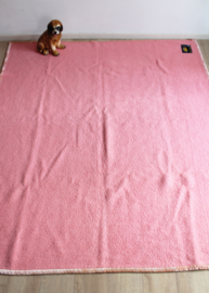 Grote roze wollen vintage deken. Grote retro sprei/plaid -  195 x 222 cm.