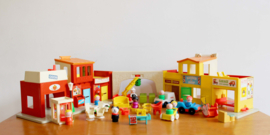 Vintage Fisher-Price dorp. Origineel retro speelgoed -Fisher price Village 997
