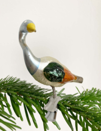 Glazen vintage kerstversiering- gans. Antieke kerstbal  op knijpertje