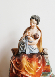 Groot vintage beeld van Scaggiari - Capodimonte. Madonna met kind