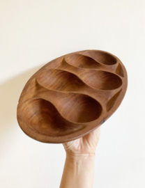 Teak houten vintage schaal. Ovaal Bohemien bord met vakken