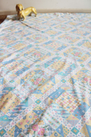 Tweepersoons vintage bloemetjes dekbedovertrek. Blauw retro beddengoed