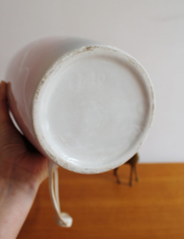 Roze keramieken vintage lamp. Grote pastelkleurige vaaslamp met kap.