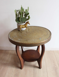Art Deco rooktafel met messing (?) blad. Houten vintage tafeltje - Amsterdamse school stijl