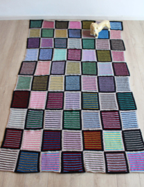 Kleurrijke vintage lapjes sprei. Handgemaakte retro deken / plaid