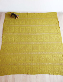 Grote groene vintage sprei. Gehaakte bohemien plaid / deken