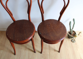 Set houten vintage bistro stoelen. Retro cafe stoeltjes,  Jacob & Josef Kohn- Thonet stijl