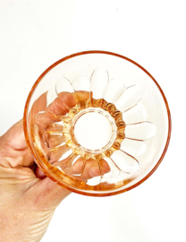 Set roze/pasteloranje glazen vintage schaaltjes - VHF. 7 kleine retro kommetjes - persglas