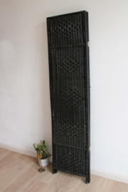 Rieten vintage kamerscherm. Zwarte retro / Boho roomdivider.