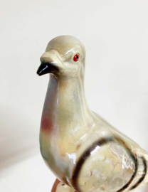 Vintage Jema sculptuur van een duif. Retro vogel beeldje