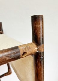 Rotan vintage krantenbak. Rieten retro lectuurbak / magazine holder