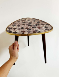 Vintage tripod bijzet tafeltje. Retro plantentafel / krukje