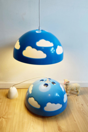 Blauwe retro wolken lampen. Toffe IKEA design cloud lampen- Skojig