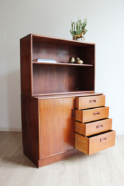 Tweedelige houten vintage kast. Retro ladekast met boekenkast, Formule?