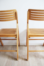 Set van 2 houten vintage klapstoelen. Retro folding chairs,  IKEA?