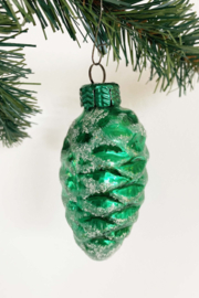 Groen glazen vintage kerstbal - dennenappel. Antiek kerstornament