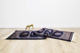 Lang blauw Oosters kleed / loper. Handgemaakt vintage Perzisch tapijt