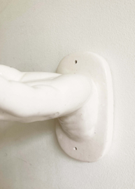 Keramische vintage hand voor aan de muur. Wit retro zeepbakje