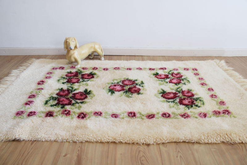 Raad eens slachtoffers snelweg Handgeknoopt boho vloerkleed met rozen. Vintage Smyrna tapijt. |  Vloerkleden | Flat Sheep