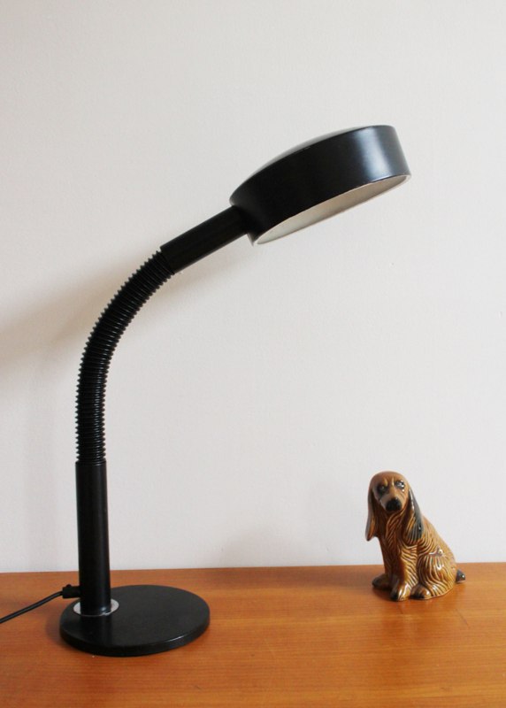 Zwarte vintage bureaulamp, Hala - Zeist. Retro design lamp.