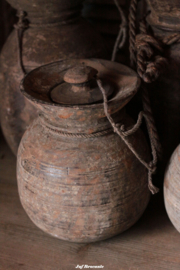 Nepalese kruik /Nepalese pot met deksel nr. 4