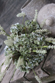 Boeket hortensia en wildflower