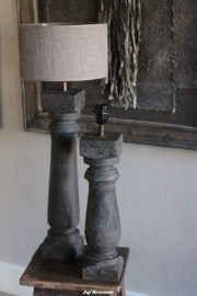 Baluster massief hout met cementfinish matzwart