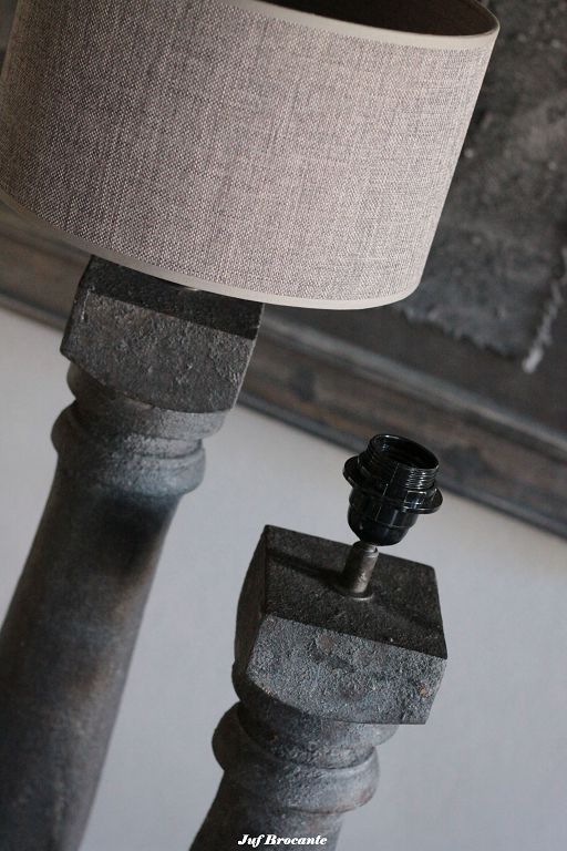 Baluster massief hout met cementfinish matzwart
