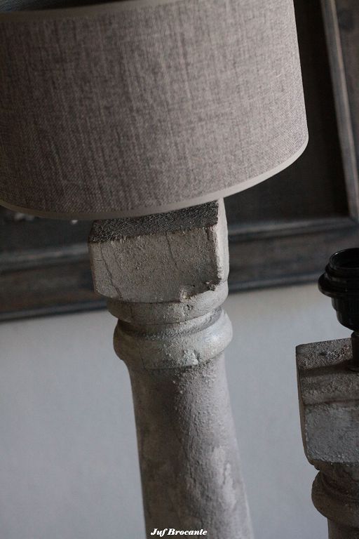 Baluster massief hout met cementfinish taupe