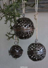 Set van 3 mosballen