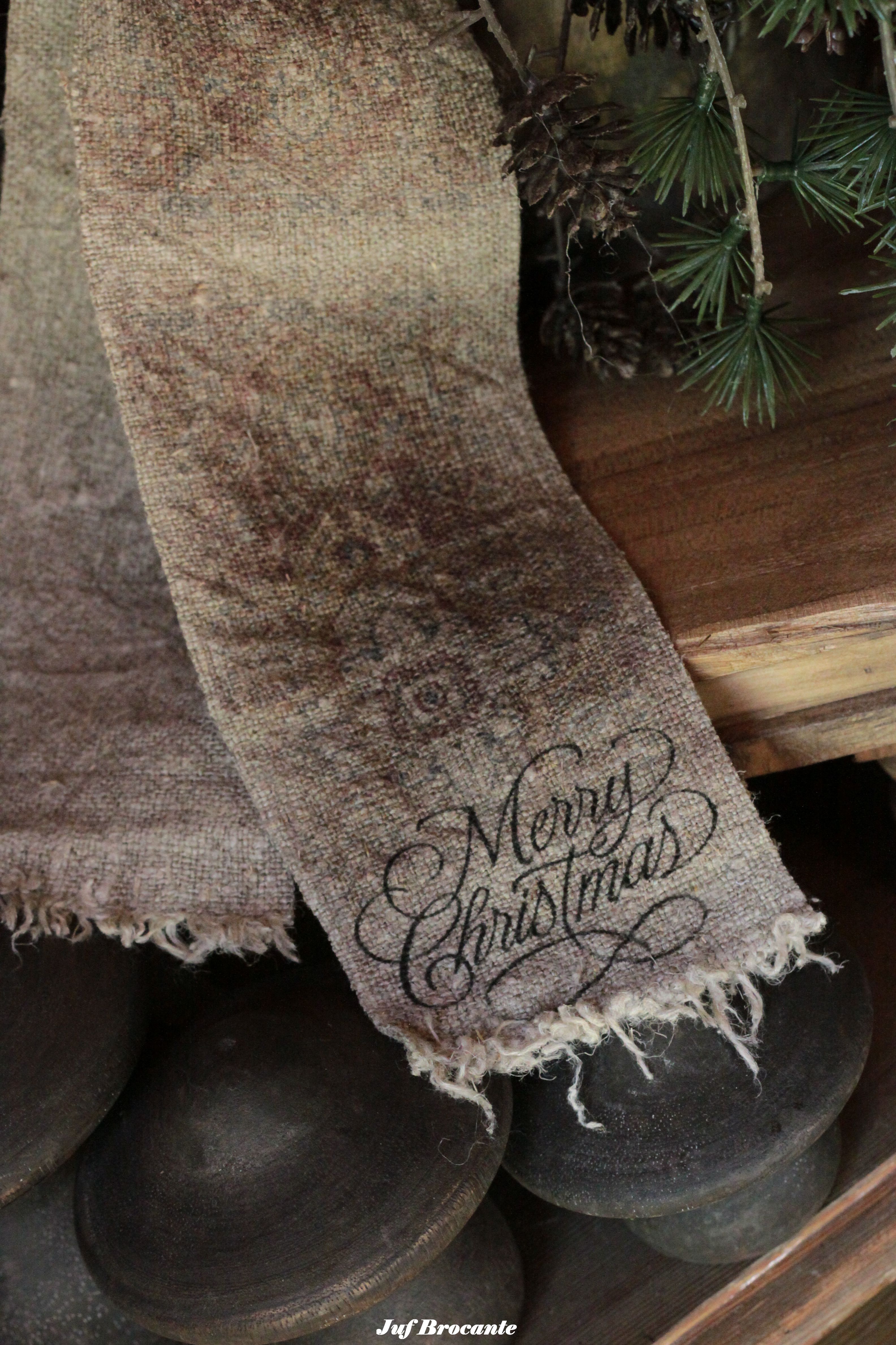 Shabby kelim lint 'Merry Christmas' bruin