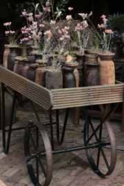 Nepalese kruik met gratis bos veldbloemen *pink*