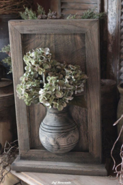 Lijst met dubbele kruik staand compleet met zijdebloemen / kruiklijst / paneel met kruik
