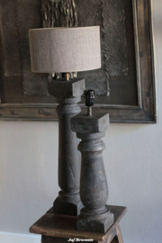 Baluster massief hout met cementfinish matzwart