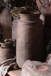 Grote naga pot /kruik op pootjes