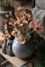 Kruik met bloemen compleet