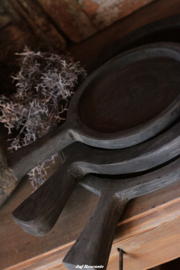 Sobere houten schaal met handvat driftwood middel