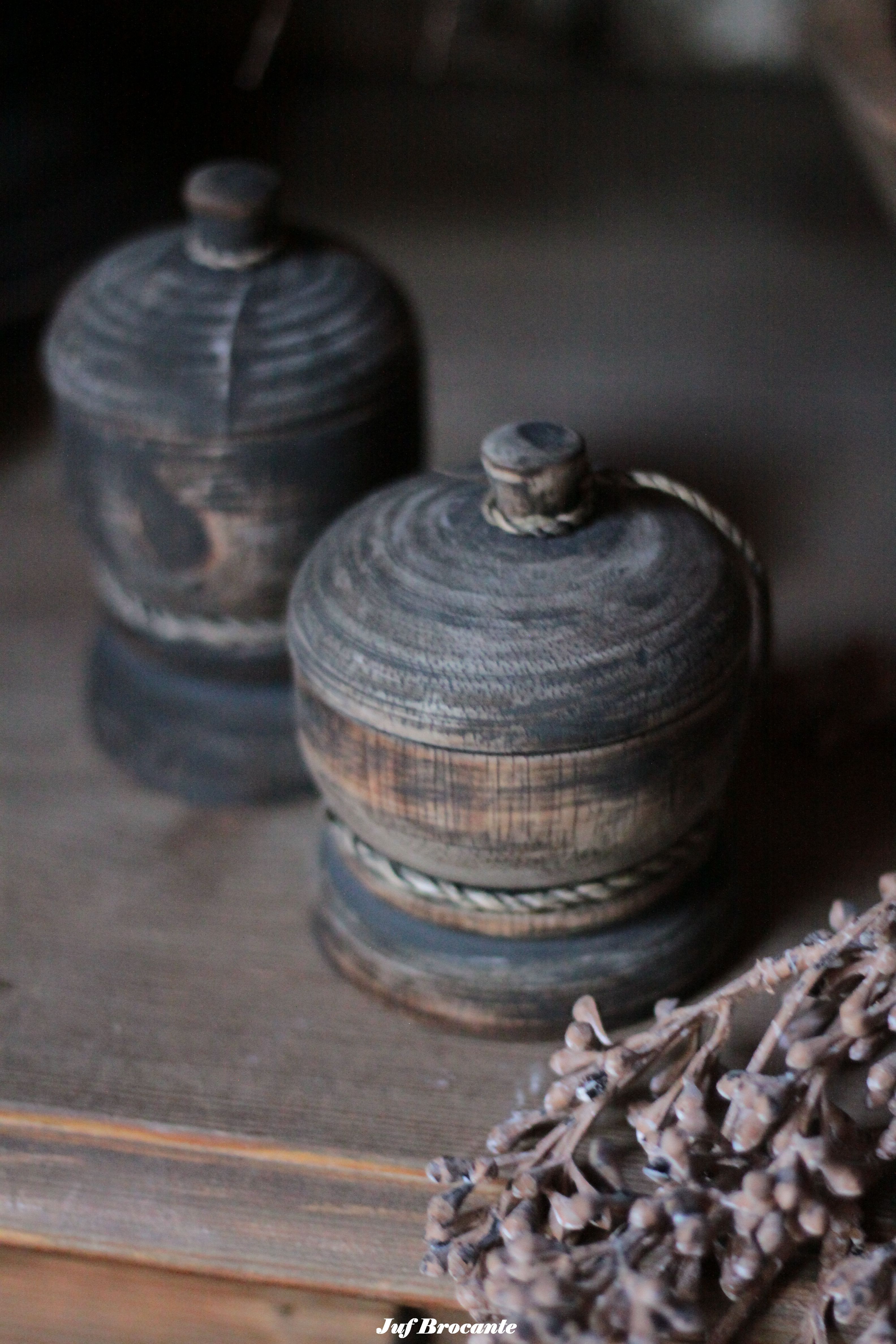 Houten potje met deksel 'vintage black'