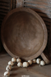 Houten schaal met handvat