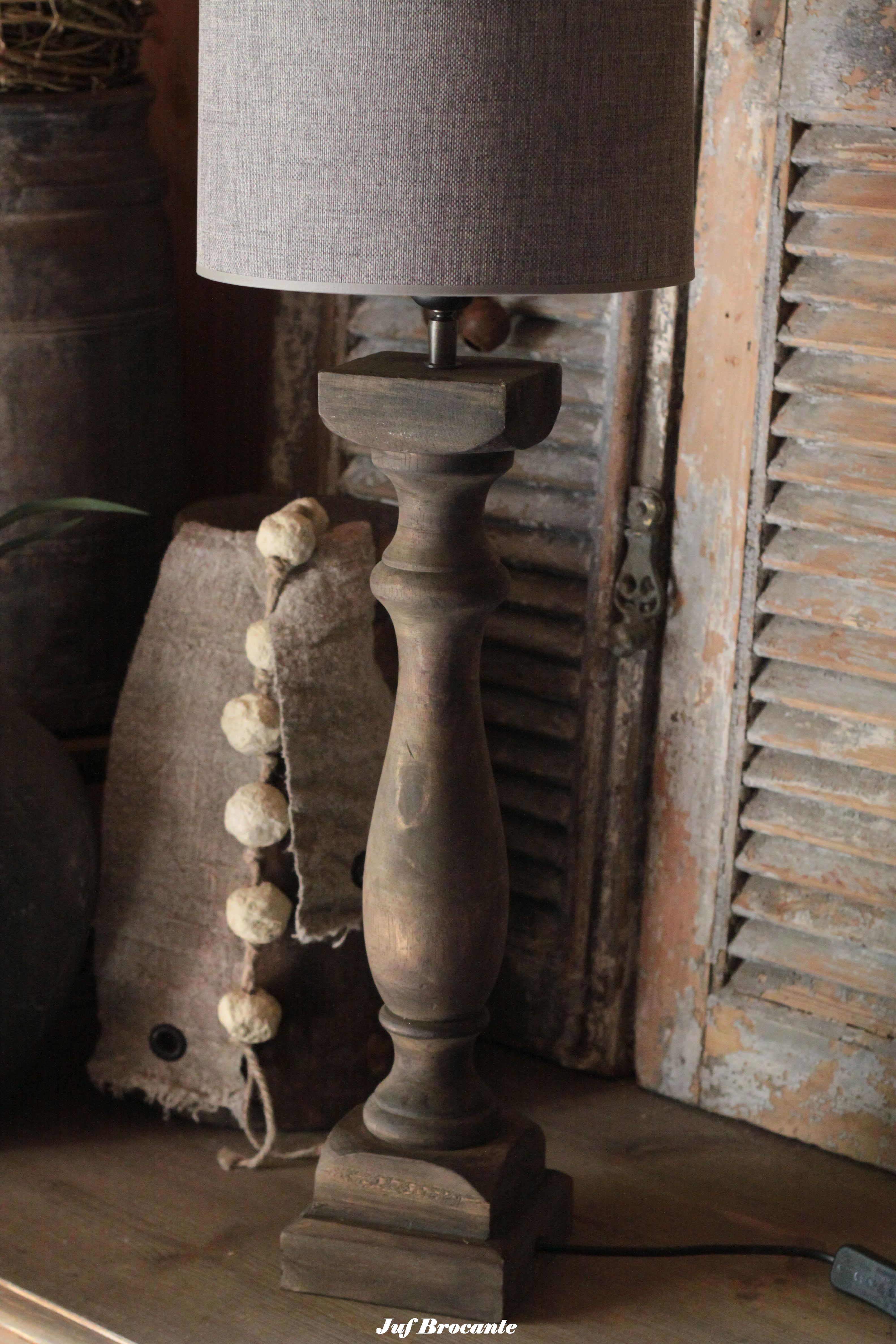 Balusterlamp sober vierkant slank