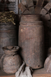 Grote naga pot /kruik op pootjes