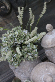 Boeket hortensia en wildflower