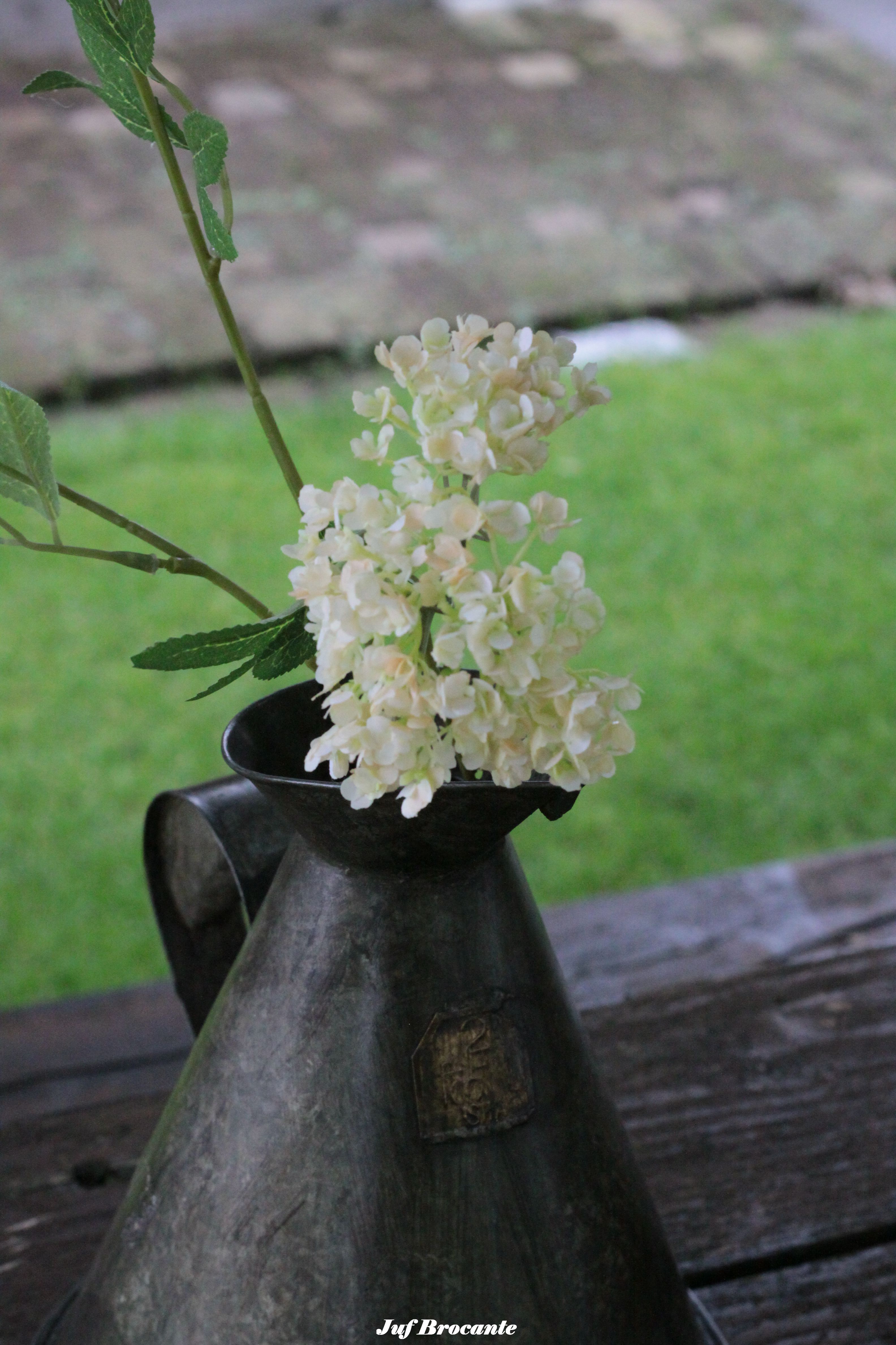 Hydrangea Spray old white