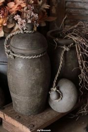 Houten kruik / voorraadpot met deksel in sobere cementlook