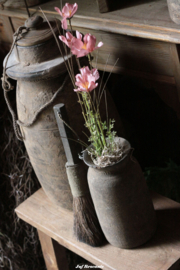Nepalese kruik met gratis bos veldbloemen *pink* nr. 31