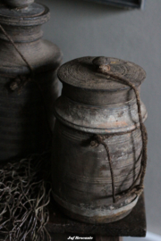Nepalese kruik /Nepalese pot met deksel nr. 24