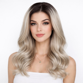 Luxe Synthetische Lace Front Pruik - Khloe Waves (donkere uitgroei met ijzig blond)